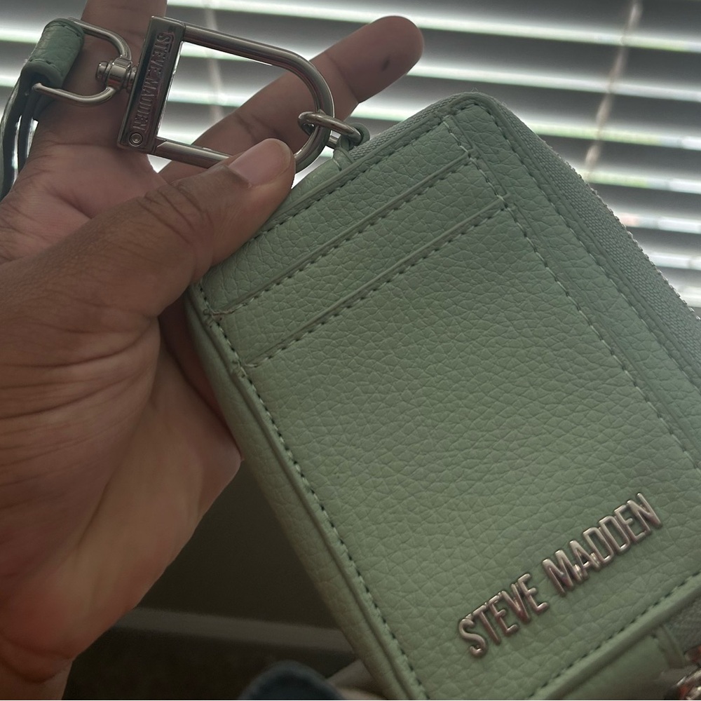 Steve Madden Pastel Green Card Holder